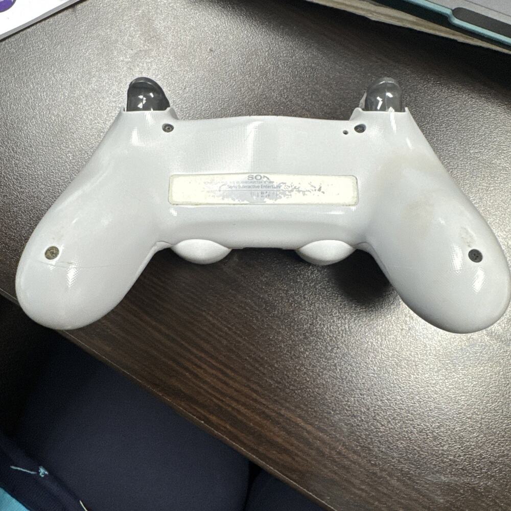 Sony Playstation 4 PS4 DualShock Wireless Controller White Tested Working - Picture 3 of 4